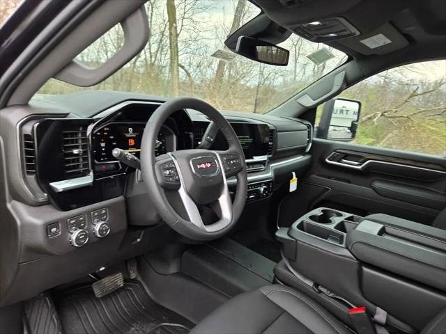 2026 GMC Sierra 2500HD Crew Cab, Standard Bed, SLT, 4WD
