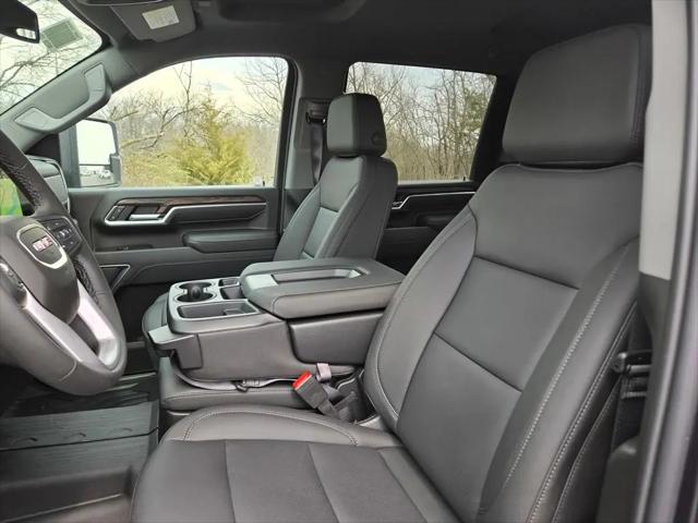 2026 GMC Sierra 2500HD Crew Cab, Standard Bed, SLT, 4WD