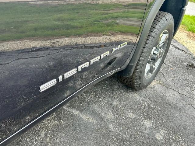 2026 GMC Sierra 2500HD Crew Cab, Standard Bed, SLT, 4WD