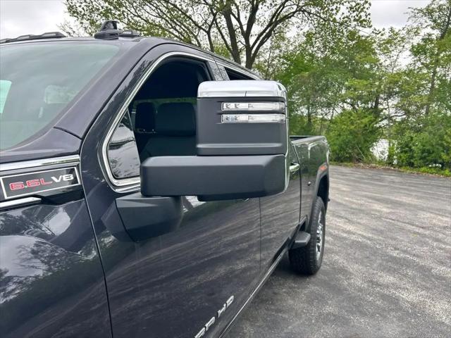 2026 GMC Sierra 2500HD Crew Cab, Standard Bed, SLT, 4WD