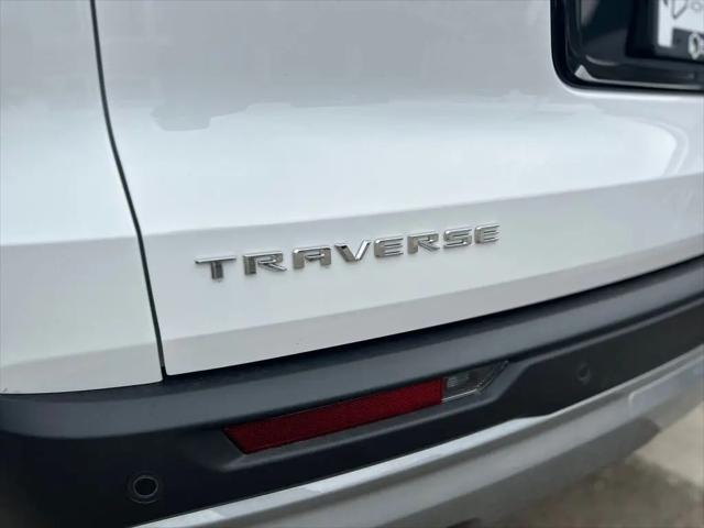 2026 Chevrolet Traverse FWD LT