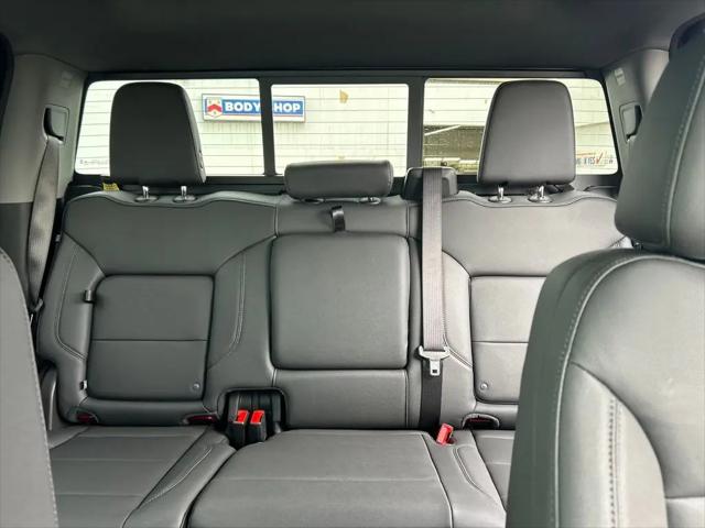 2026 GMC Sierra 3500HD Crew Cab, Long Bed, SLT Dual Rear Wheel, 4WD