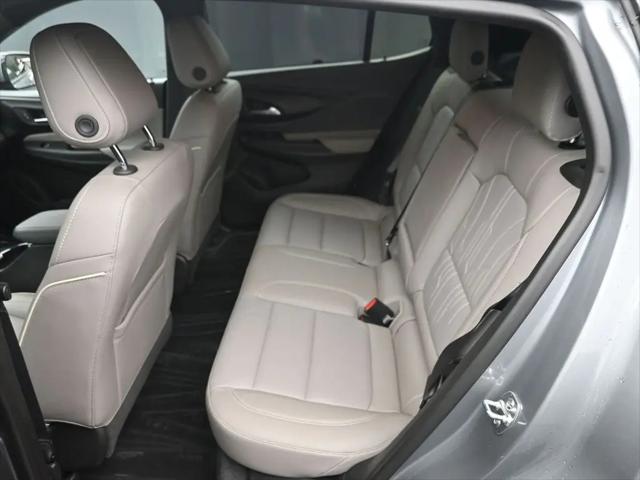 2025 Buick NV Avenir FWD