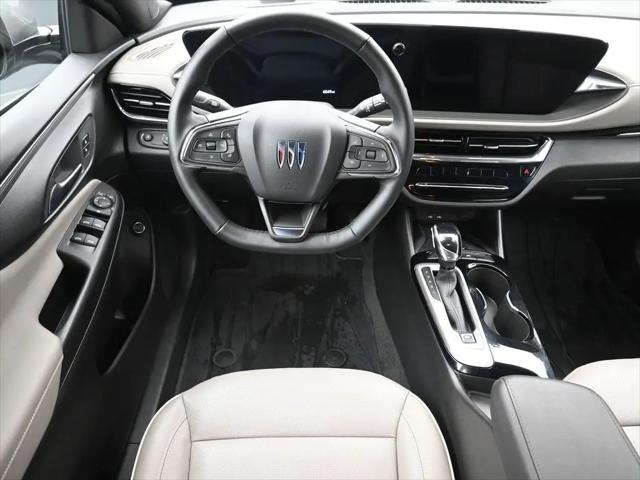 2025 Buick NV Avenir FWD