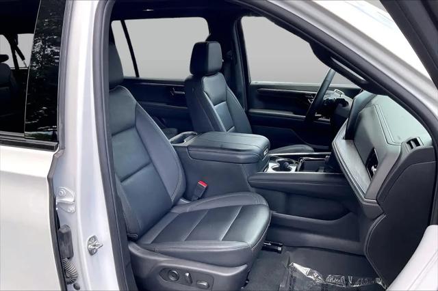 2025 Chevrolet Suburban 4WD Z71