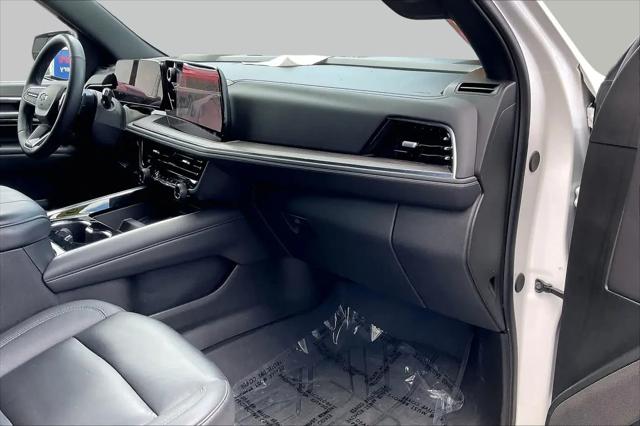 2025 Chevrolet Suburban 4WD Z71
