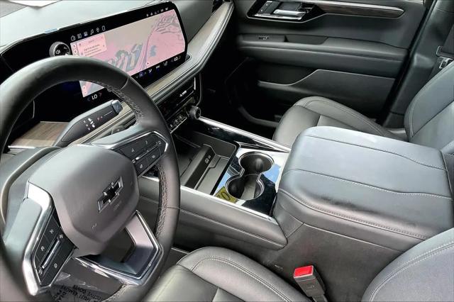 2025 Chevrolet Suburban 4WD Z71