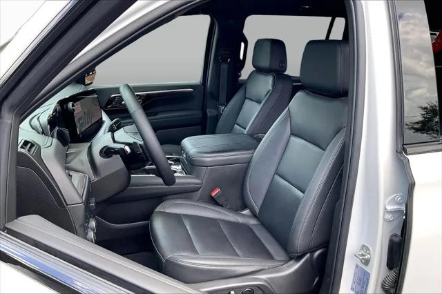 2025 Chevrolet Suburban 4WD Z71