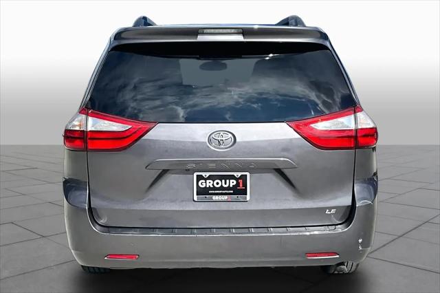 2015 Toyota Sienna LE 7 Passenger
