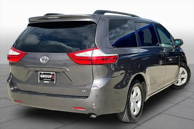 2015 Toyota Sienna LE 7 Passenger