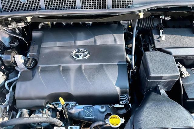 2015 Toyota Sienna LE 7 Passenger