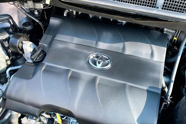2015 Toyota Sienna LE 7 Passenger