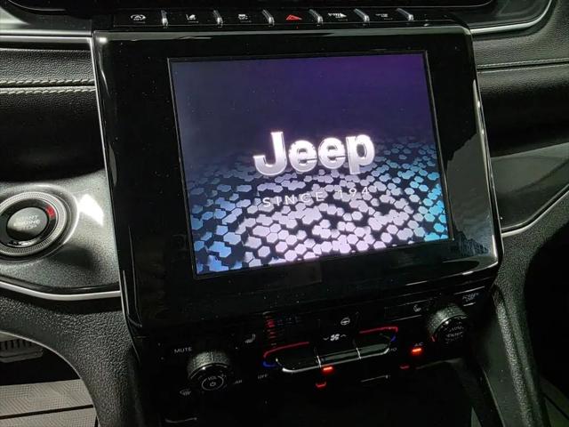 2022 Jeep Grand Cherokee L Altitude 4x4
