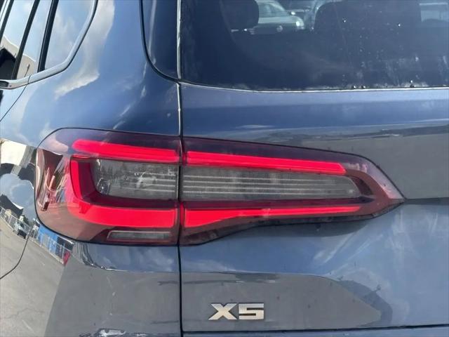 2022 BMW X5 M50i