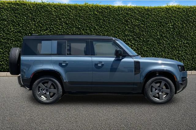 2026 Land Rover Defender P400 X-Dynamic SE