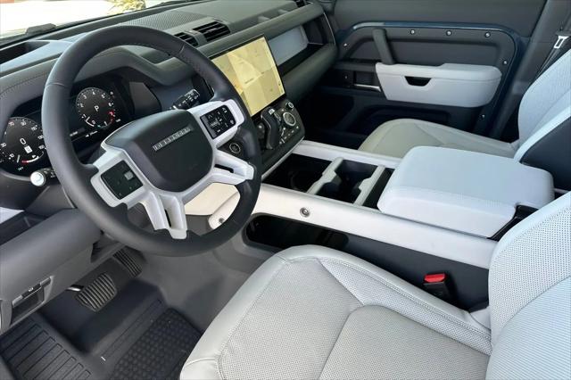 2026 Land Rover Defender P400 X-Dynamic SE