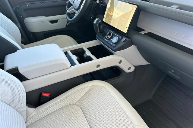 2026 Land Rover Defender P400 X-Dynamic SE