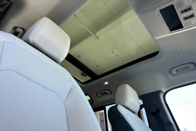 2026 Land Rover Defender P400 X-Dynamic SE