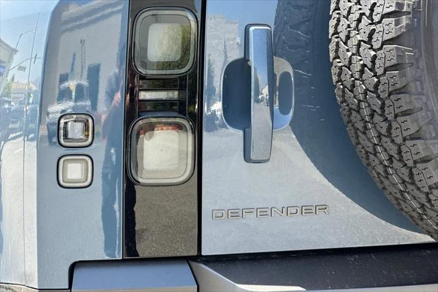 2026 Land Rover Defender P400 X-Dynamic SE