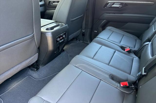 2026 Chevrolet Suburban LT, RWD