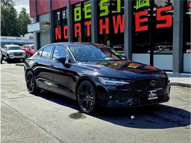 2024 Volvo S60 B5 Plus Black Edition