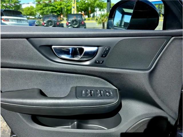 2024 Volvo S60 B5 Plus Black Edition