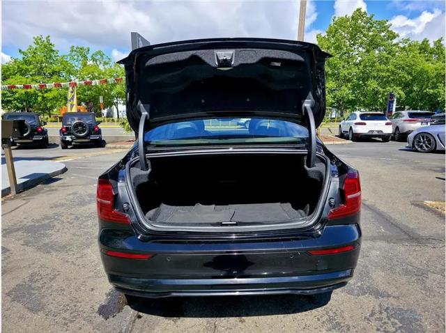 2024 Volvo S60 B5 Plus Black Edition