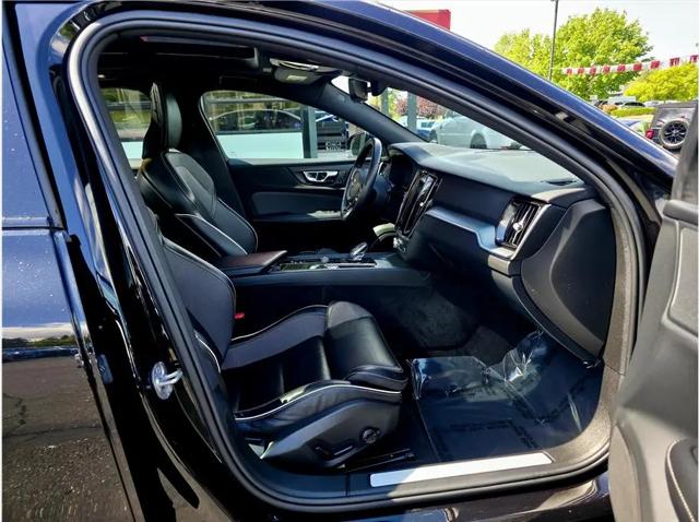 2024 Volvo S60 B5 Plus Black Edition