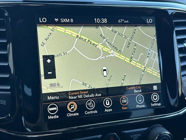 2022 Jeep Grand Cherokee Laredo X 4x4