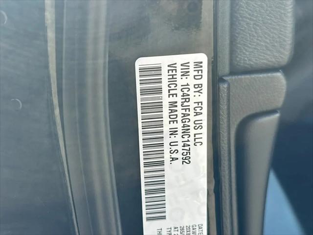 2022 Jeep Grand Cherokee Laredo X 4x4