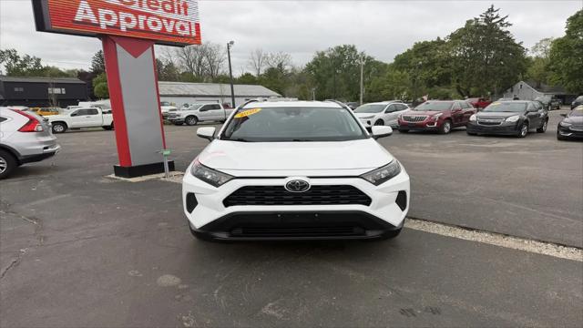 2020 Toyota RAV4 LE