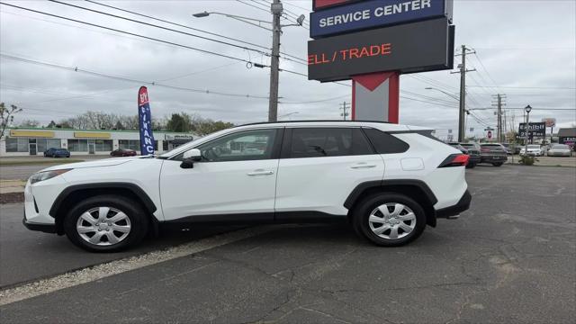 2020 Toyota RAV4 LE