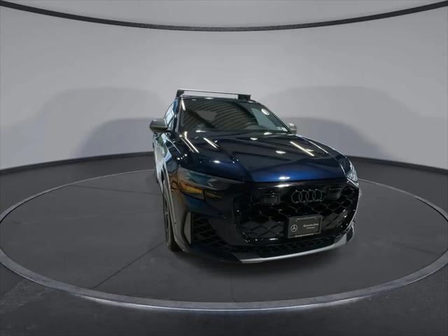 2025 Audi RS Q8 quattro Tiptronic