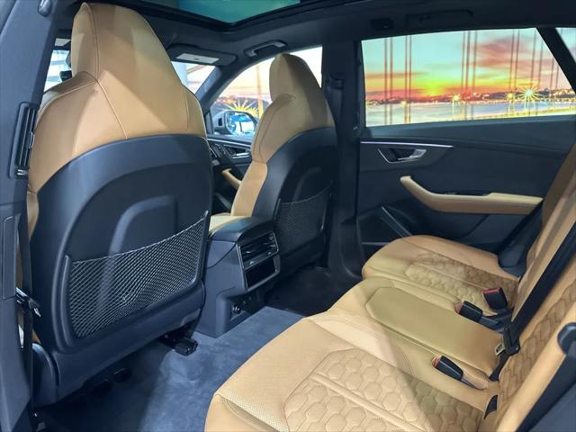 2025 Audi RS Q8 quattro Tiptronic