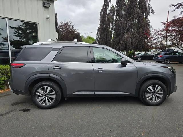 2023 Nissan Pathfinder SL FWD