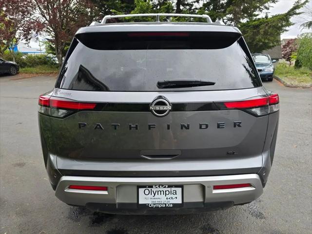 2023 Nissan Pathfinder SL FWD