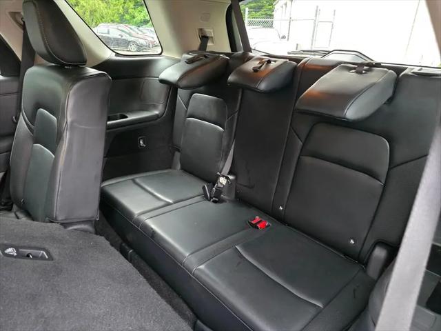 2023 Nissan Pathfinder SL FWD