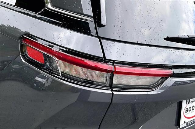 2024 Jeep Grand Cherokee Laredo X 4x4