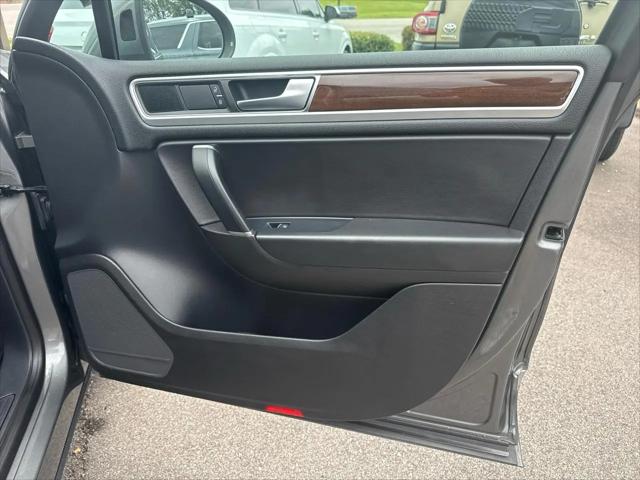 2016 Volkswagen Touareg TDI Lux