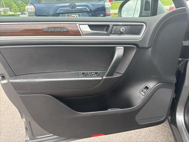 2016 Volkswagen Touareg TDI Lux