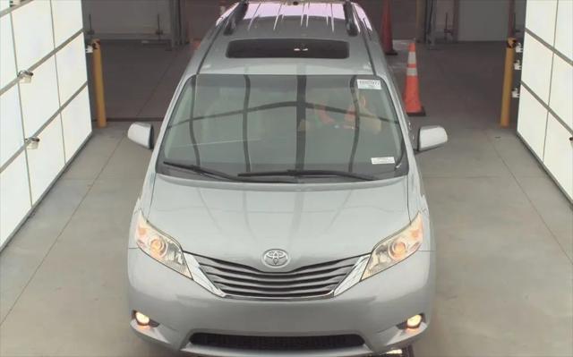 2017 Toyota Sienna XLE 7 Passenger