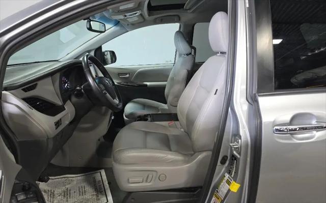 2017 Toyota Sienna XLE 7 Passenger