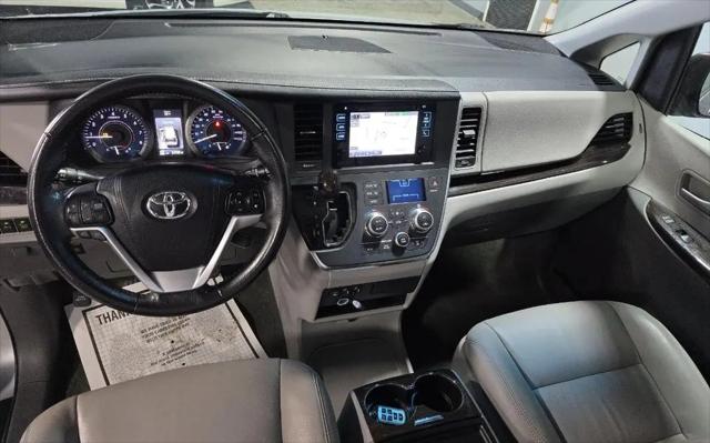 2017 Toyota Sienna XLE 7 Passenger