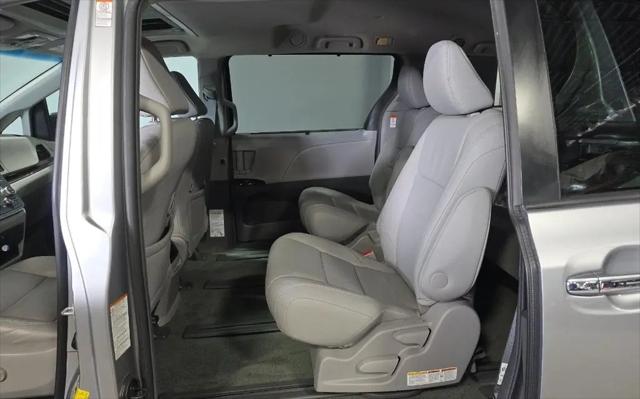 2017 Toyota Sienna XLE 7 Passenger