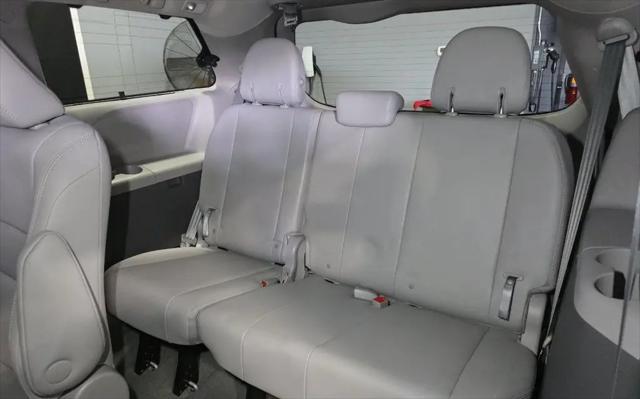 2017 Toyota Sienna XLE 7 Passenger
