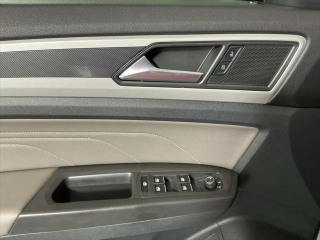 2022 Volkswagen Atlas 3.6L V6 SEL R-Line Black