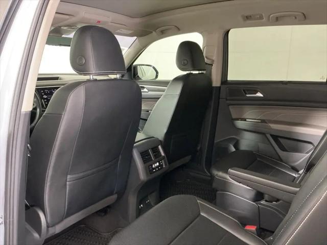 2022 Volkswagen Atlas 3.6L V6 SEL R-Line Black