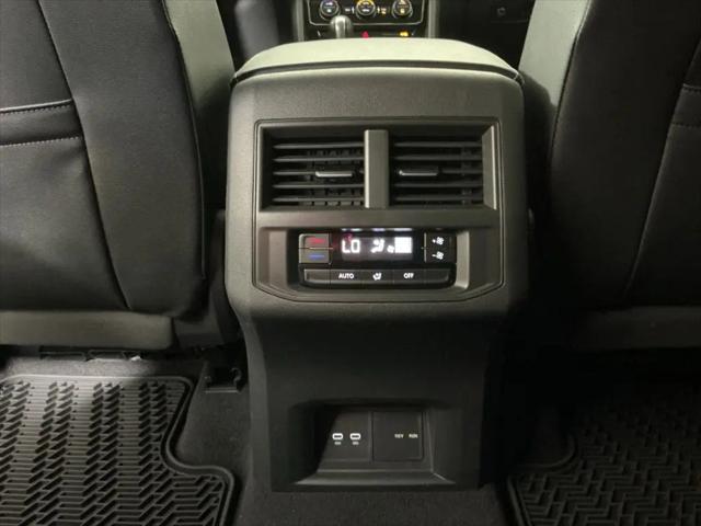 2022 Volkswagen Atlas 3.6L V6 SEL R-Line Black