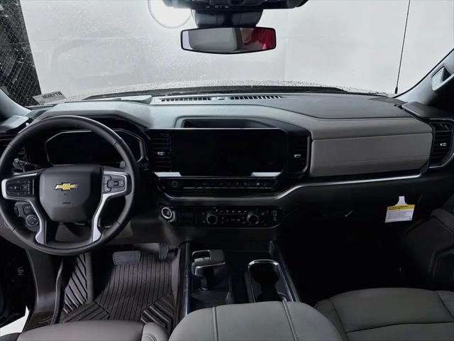 2026 Chevrolet Silverado 1500 4WD Crew Cab Standard Bed LT