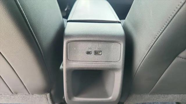 2025 Buick NV Preferred FWD